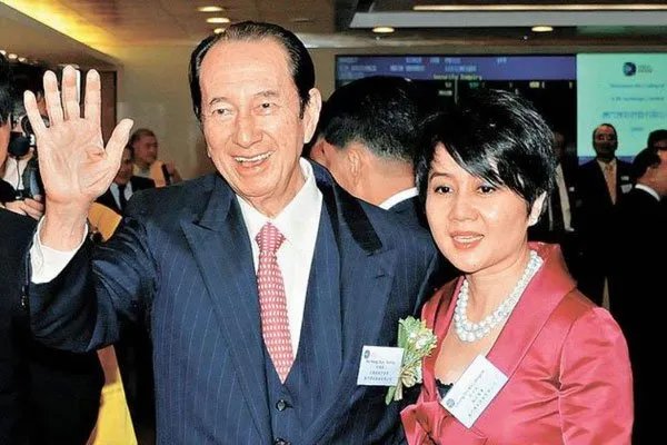 赌王续命使用谁的孩子啊 只有一个孙子已经去世了