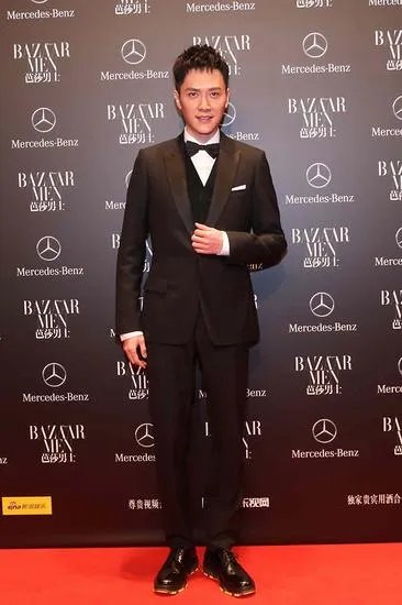 冯绍峰台湾综艺节目  张小燕变花痴少女