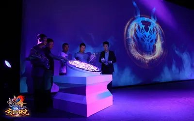 诛仙2·末日与曙光 震撼裸眼巨幕3D全息