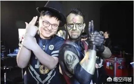 《英雄联盟》常规赛收官战RNG战胜JDG，现场粉丝有什么亮点？