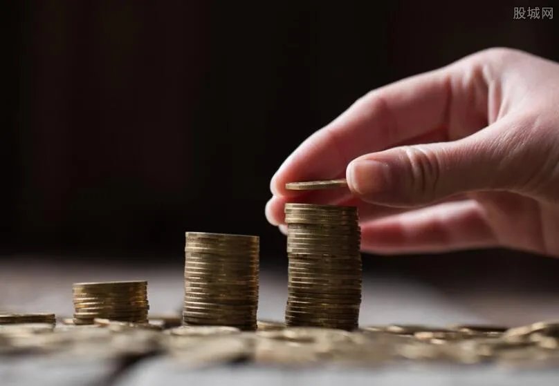 央行520发行心形纪念币 一套价格多少钱