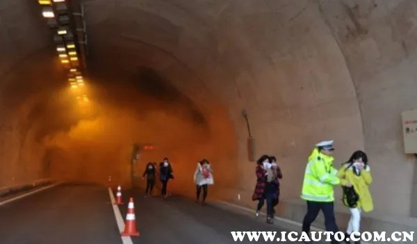 晋济高速特大爆炸事故，晋济高速事故怎么回事？