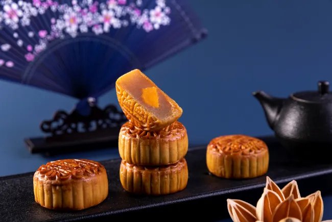 中秋节吃月饼的来历 中秋节吃月饼的由来和传说