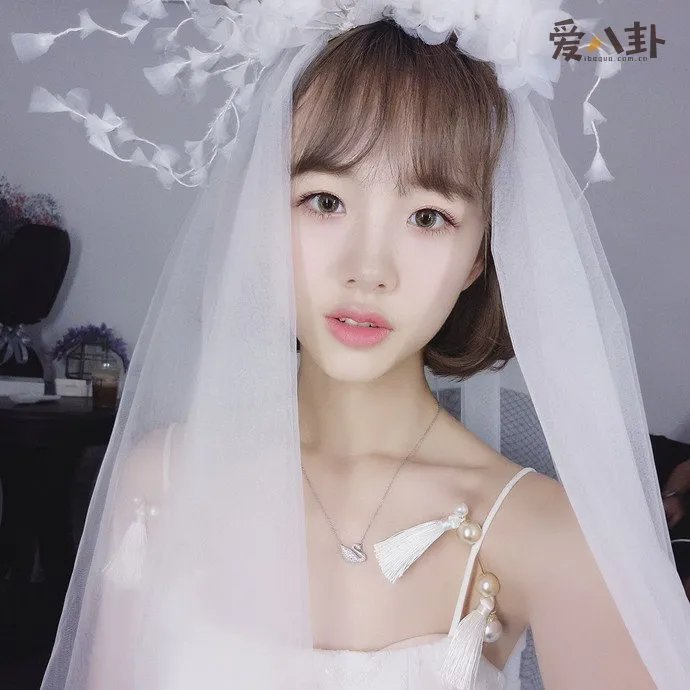 王清媛的家境父母做什么的 王清媛原本就是富二代