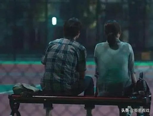 如何评价电影《亲爱的新年好》？