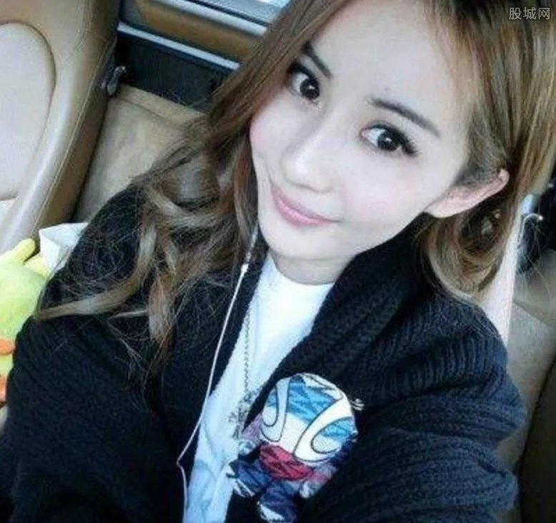 辣妈韦雪离婚了吗 离婚声明引发热议