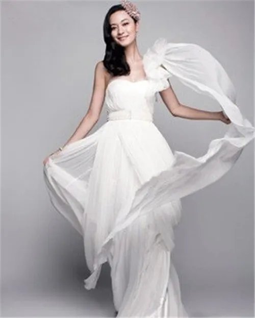 胸小穿婚纱怎么办 胸小怎么选婚纱合适