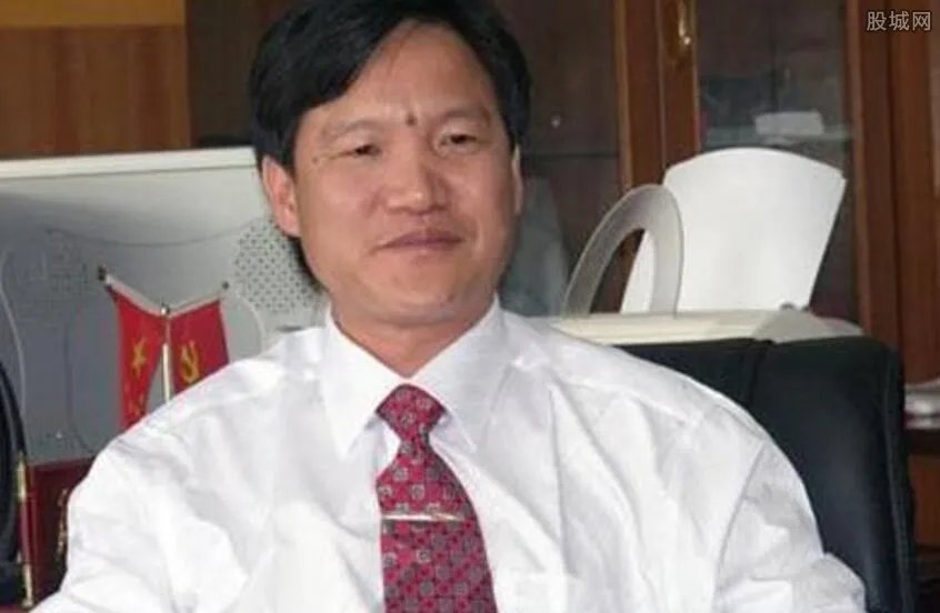 广西前首富成老赖 被曝拖欠蔗农数亿元甘蔗款