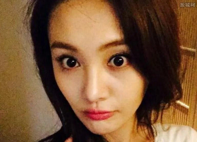 郑爽身材暴瘦皮包骨 背后原因让人心疼