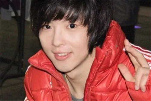 非主流杨子浩图片 曝其与一女生有私情