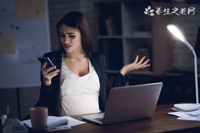 肤色不均用什么护肤品 揪出肤色不好的三大原因