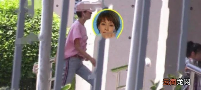 姚笛却还保留与他的合影 姚笛新浪微博