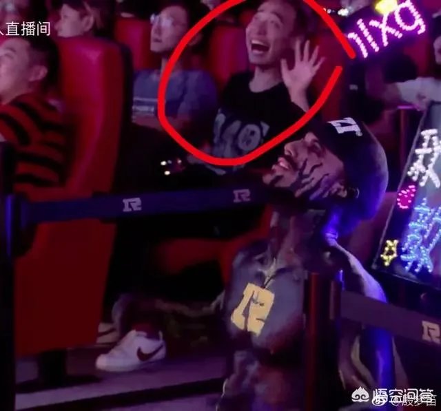 《英雄联盟》常规赛收官战RNG战胜JDG，现场粉丝有什么亮点？