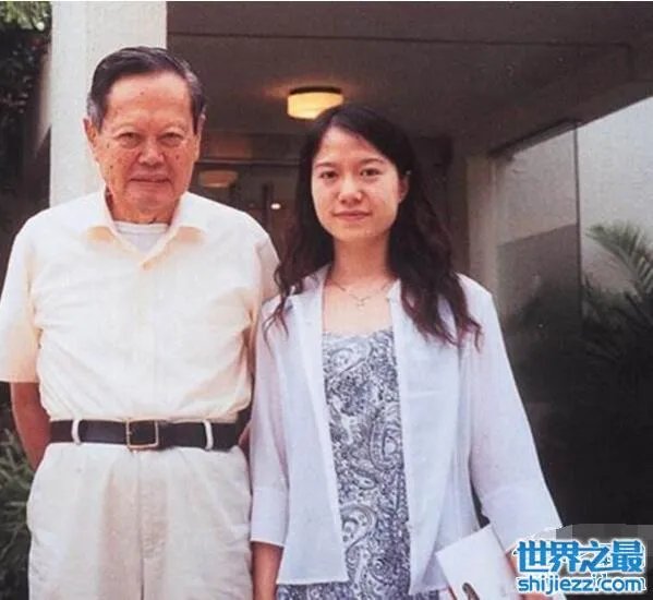 杨振宁弃外国国籍回国,竟是为了中国养老福利