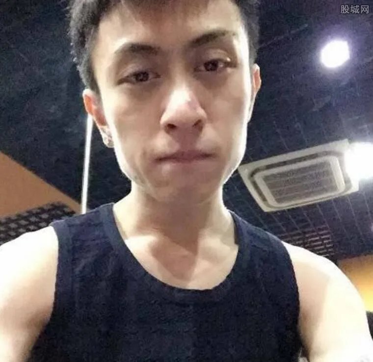 秦奋的爸爸到底是谁 秦奋真实身份究竟怎样