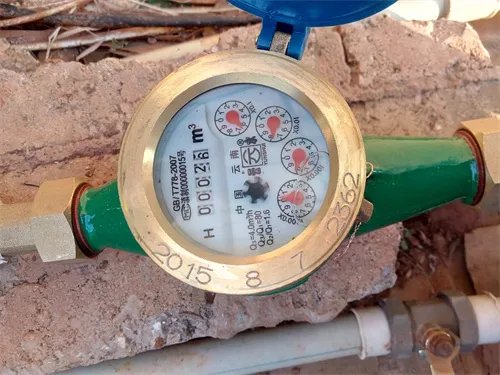 水表接头是几分的