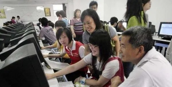 江苏高考文科第一名无缘清华北大是什么原因?