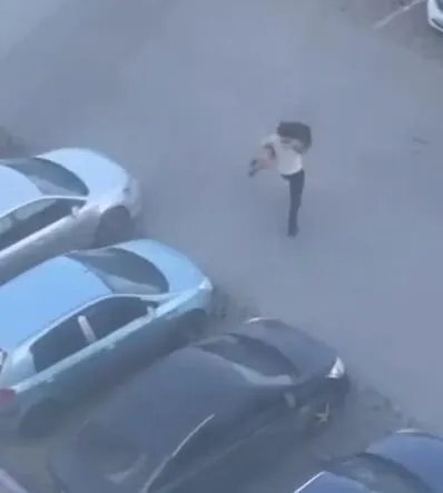 吵架吵不过将女朋友扔垃圾桶是怎么回事