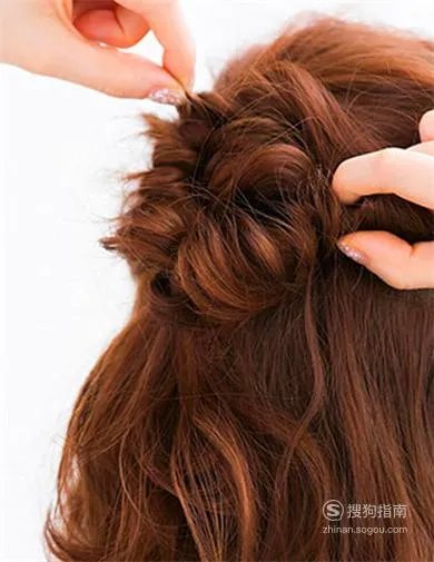 韩式花苞头的扎法步骤图解