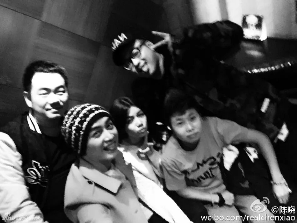 八一八：陈晓陈妍希恋情曝光 昔日合影满满的爱