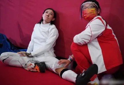 孙一文因伤退出重剑团体半决赛，运动中拉伤可能是这些原因造成的