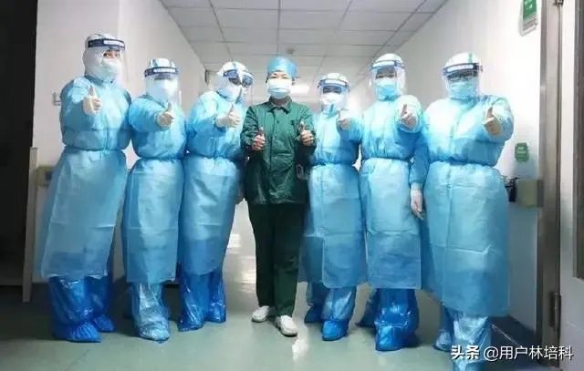 美国这么发达一个国家，疫情人数这么多正常吗？