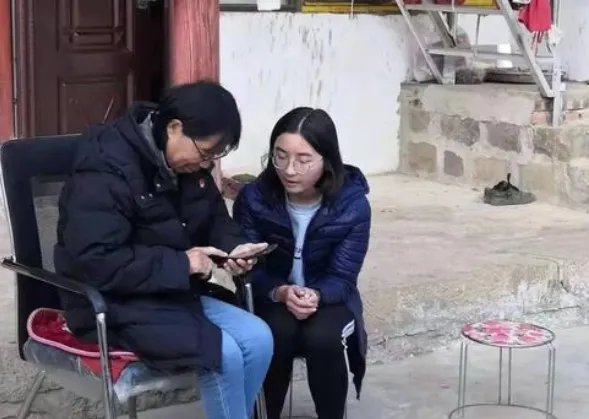 这个寒假张桂梅又踏上家访路，她家访主要是为了什么？