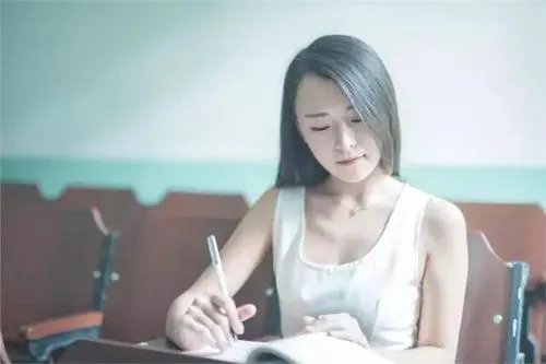 张朝阳谈女生学不好数理化，其言论存在歧视含义吗？