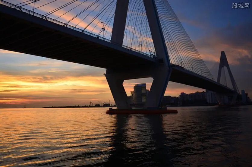 珠海金海大桥为什么垮塌 最新通告事故原因是什么？