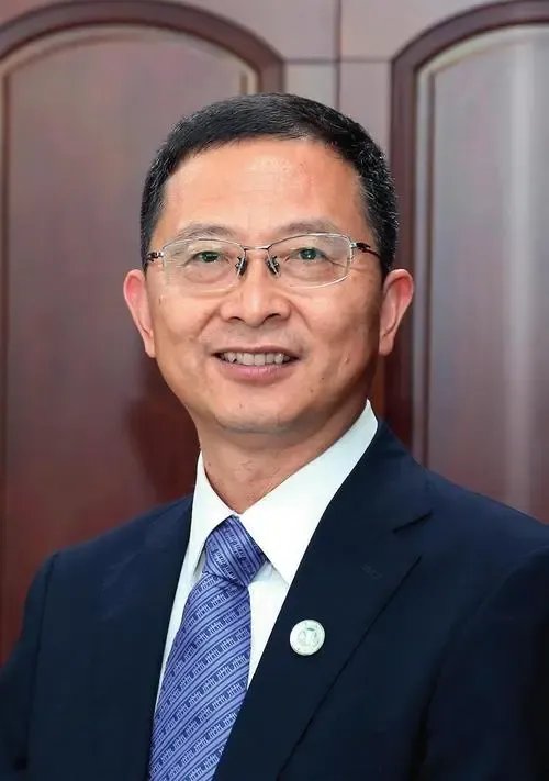 广东两所985大学共享一位校长，这位校长能否将俩所大学管理好？