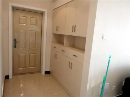 家里的门从里面打不开怎么办