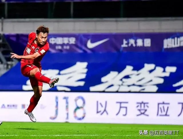 费莱尼头球帽子戏法反超大连，那么韦世豪的周MVP是不是黄了？