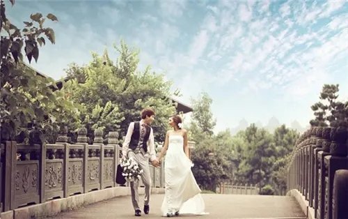 南京婚纱照价格一览表 南京婚纱摄影工作室哪家好