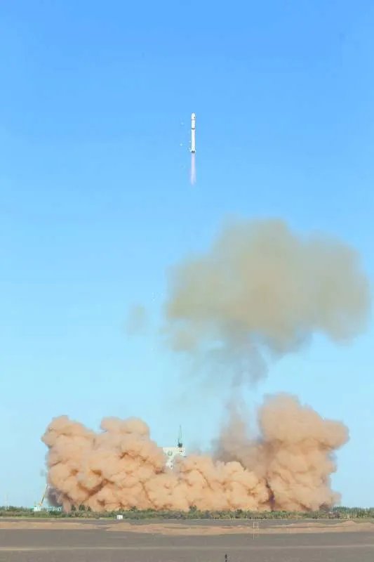 试验六号02星发射成功，作为中国人你有何感受？