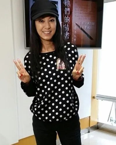 米雪素颜近照不像60岁似少女 盘点娱乐圈的童颜逆龄女星