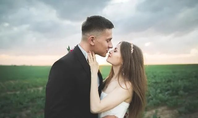 离过两次婚的男人能嫁吗 男人没放下前妻的表现