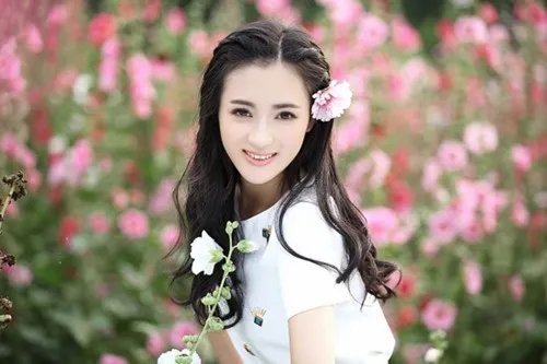 一般拍艺术照多少钱 如何拍唯美个人写真