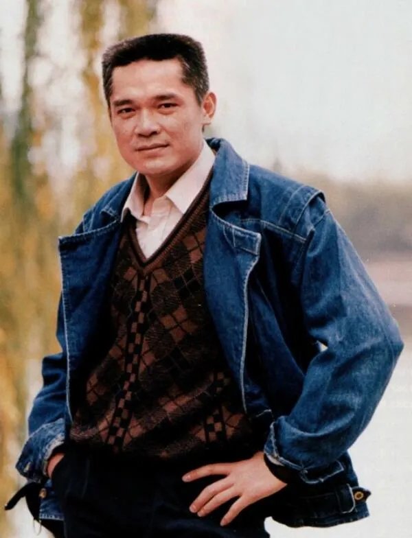 贾妮为什么离开申军谊 申军谊背叛老婆是怎么回事