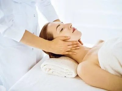 油性皮肤应该怎么补水