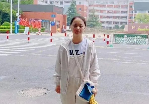 江苏高考文科第一名无缘清华北大是什么原因?