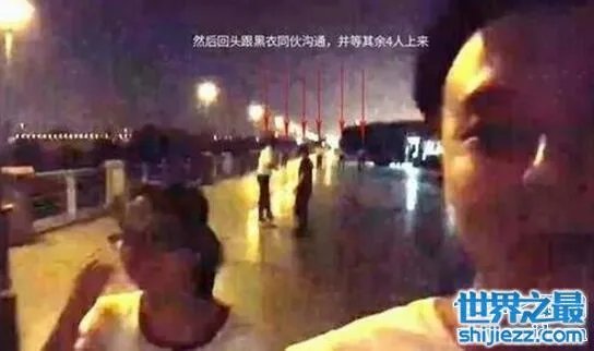 斗鱼狗哥被打事件，深夜户外直播遭遇黑社会暴打 