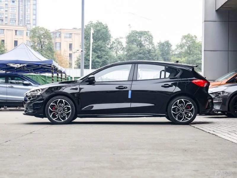 福克斯最新款多少钱能落地？福克斯优惠价