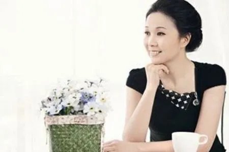 黄菡老公袁剑是干什么的  揭秘两人背后的感情生活