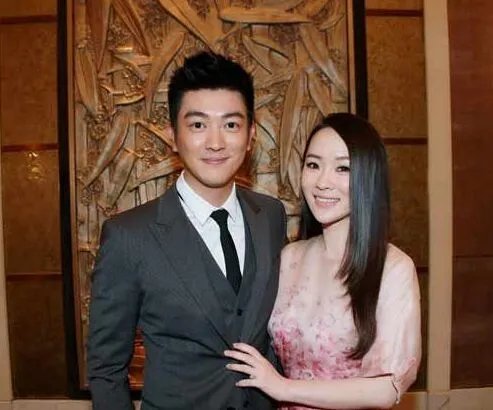 【图】霍思燕杜江婚纱照回忆从前 深情接吻儿子看傻眼