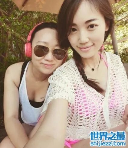 马蓉妈妈徐红微博开撕，61岁穿着暴露为老不尊 