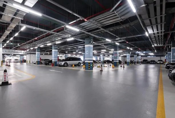 女子科目二一把过空翻出考场是怎么回事 女子科目二一把过为什么空翻出考场