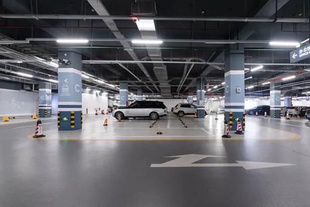 女子科目二一把过空翻出考场是怎么回事 女子科目二一把过为什么空翻出考场