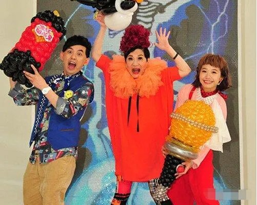 张小燕女儿贝怡侬曝光 其自称不是一位合格母亲