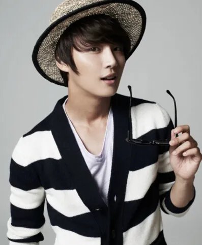 尹施允快乐大本营出席了吗 冷面谈绯闻称早忘了李菲儿长啥样