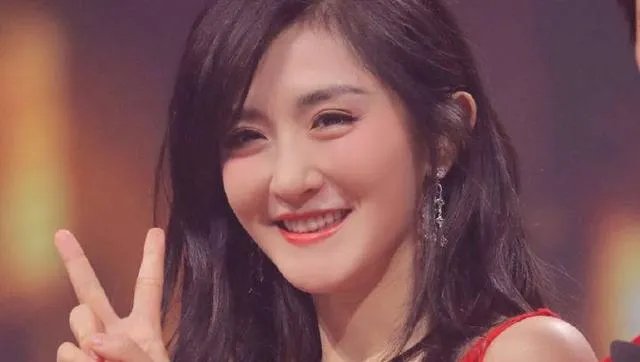 谁的微博粉丝最多？